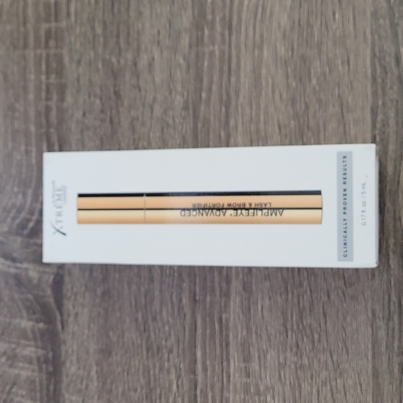 Xtreme Lashes by Jo Mousselli Makeup Xtreme Lashes Amplifeye